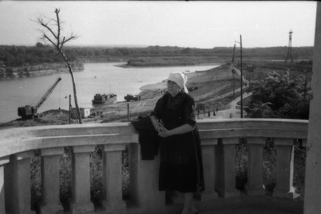 1957   1958. Вид на пляж